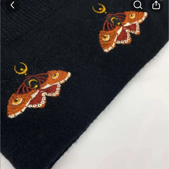 Butterfly Embroidered Spaghetti Strap crop - Picture 3 of 4